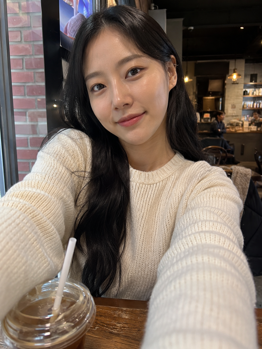 블러 처리된 상대 프로필 사진 예시